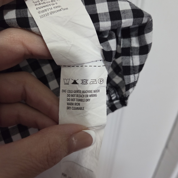 Cotton On Black & White V-neck Gingham Cropped Sleeveless Blouse Size Large - Picture 4 of 7